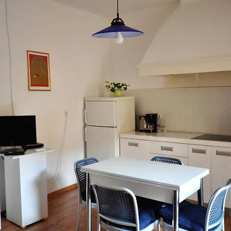 Gostinjska kuća Elettra 3*