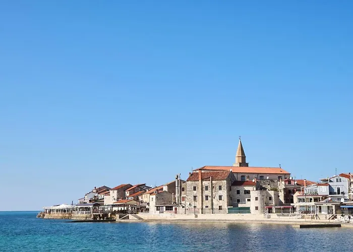 Elettra Gostinjska kuća 3*